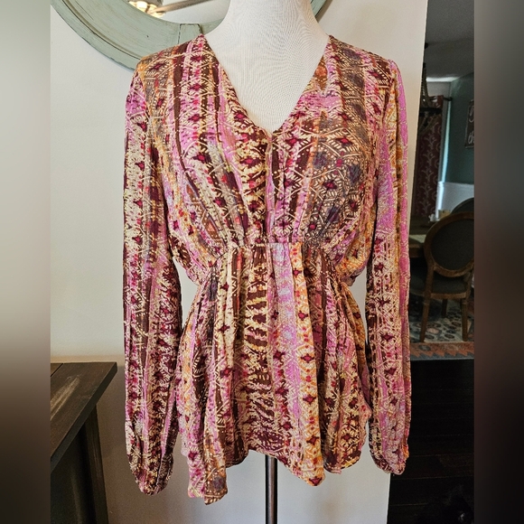 Savanna Jane Size Large Rayon V-neck Flowy Long Sleeve Top. Tribal Print - Picture 1 of 9